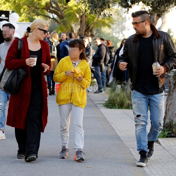 Μαρία Κορινθίου και Γιάννης Αϊβάζης: Πρωινή βόλτα με την κόρη τους, Ισμήνη