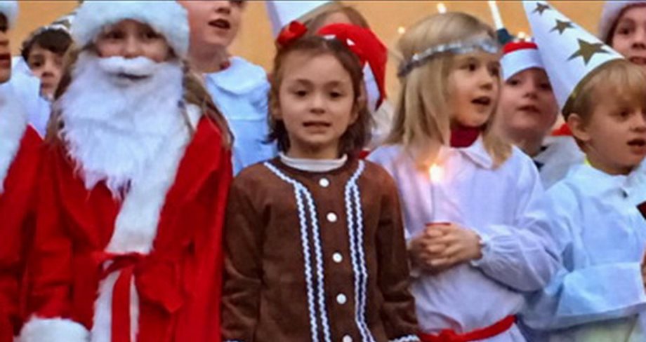 Η Ελληνίδα παρουσιάστρια απαθανάτισε την κορούλα της στη σχολική γιορτή των Χριστουγέννων!