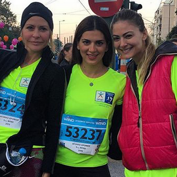 Οι διάσημοι τρέχουν στον 33ο Μαραθώνιο της Αθήνας! Δείτε φωτογραφίες