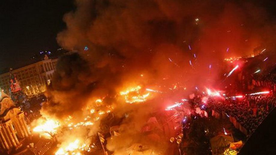 Σκηνές πολέμου στο Κίεβο. 25 νεκροί και 1000 τραυματίες