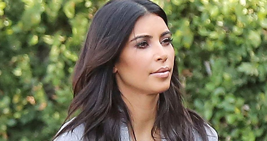 Kim Kardashian: Η κόρη της πήρε μπογιές και... ζωγράφισε την πανάκριβη τσάντα της