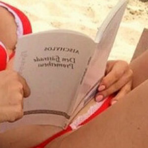 Aυτό είναι το σώμα της Ελληνίδας παρουσιάστριας με bikini χωρίς ρετούς