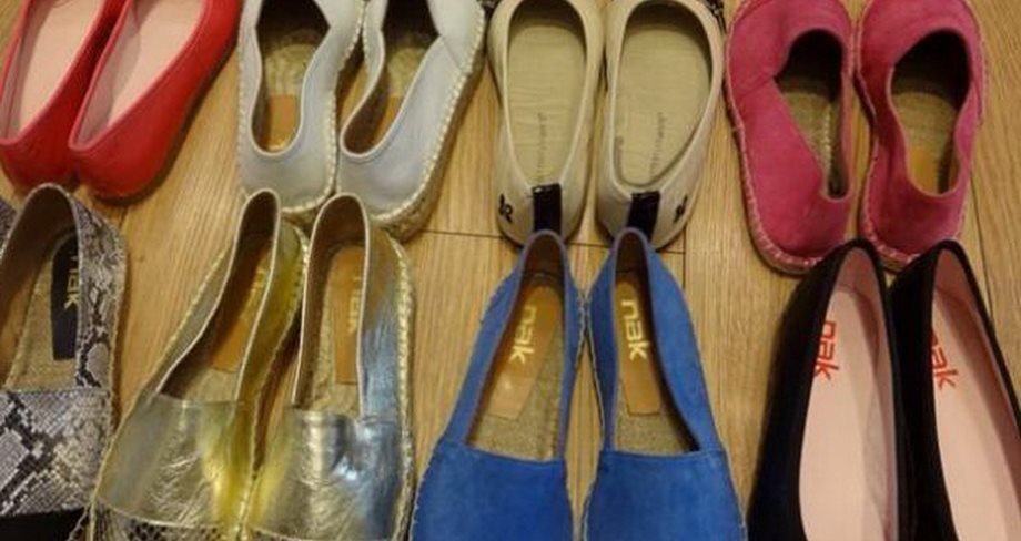 Η Ελληνίδα celebrity μας δείχνει την καλοκαιρινή της συλλογή παπουτσιών