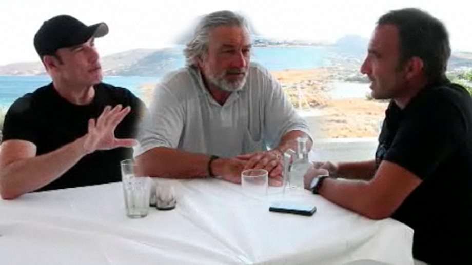 Οι αποκλειστικές συνεντεύξεις του με τον John Travolta και τον Robert De Niro που προωθούν την Ελλάδα στο εξωτερικό (video)