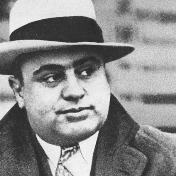H Ελληνίδα τραγουδίστρια αποκάλυψε ότι είναι απόγονος του Al Capone! 