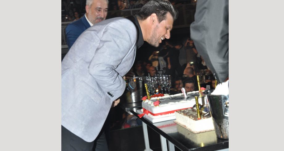 Πάνος Κιάμος: Γιόρτασε τα γενέθλιά του στη Θεσσαλονίκη