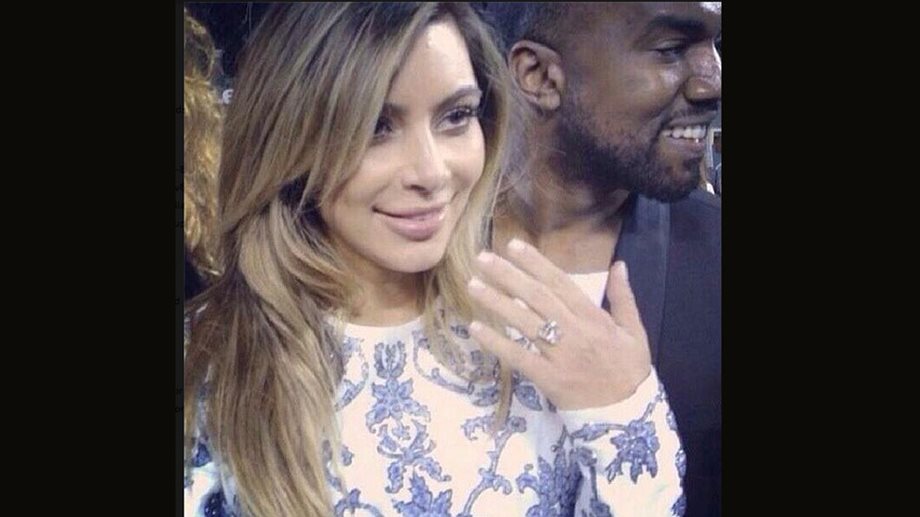 Video από την πρόταση γάμου του Kanye West στην Kim Kardashian, με μονόπετρο 15 καρατιών!