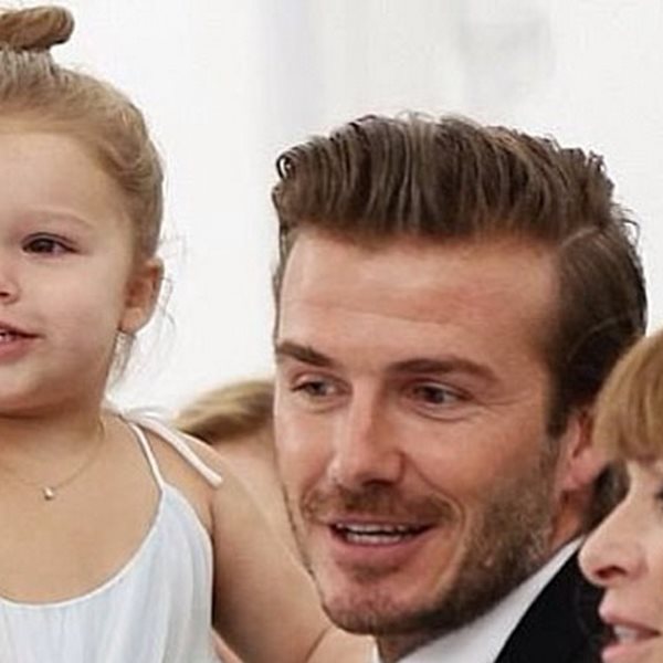 Η μικρή Ηarper, κόρη της Victoria και του David Beckham στην πρώτη της πασαρέλα!