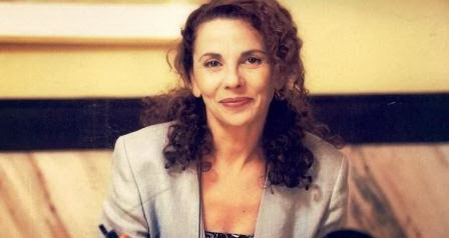 Μπέτυ Λιβανού: Πώς είναι σήμερα η γοητευτική κυρία της υποκριτικής; - Η εντυπωσιακή εμφάνιση