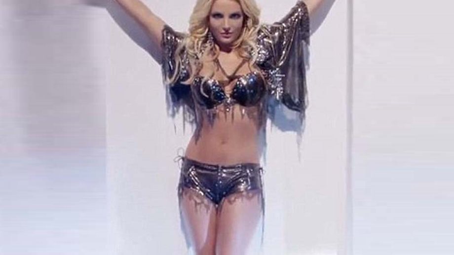 Η Britney Spears βγήκε με κορμί Ζιζέλ στο νέο videoclip, αλλά διέρρευσαν backstage φωτογραφίες