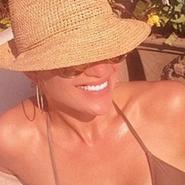 Jennifer Lopez: Δείτε την με καυτό bikini στα 44 της!