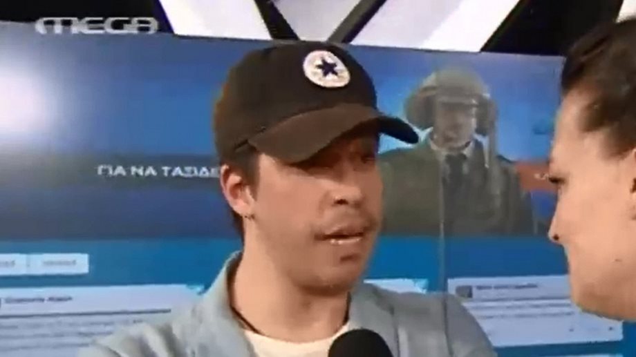 Xάρης Βαρθακούρης: Δεν θα πιστεύετε το λόγο που φοράει καπέλο! - VIDEO