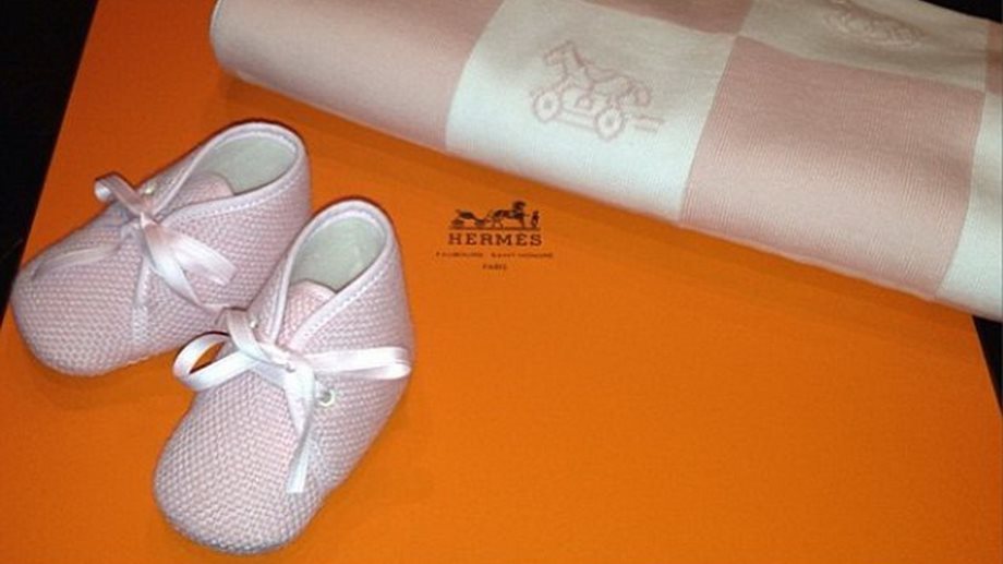 Η κόρη της celebrity πήρε τα πρώτα της παπούτσια Hermes!