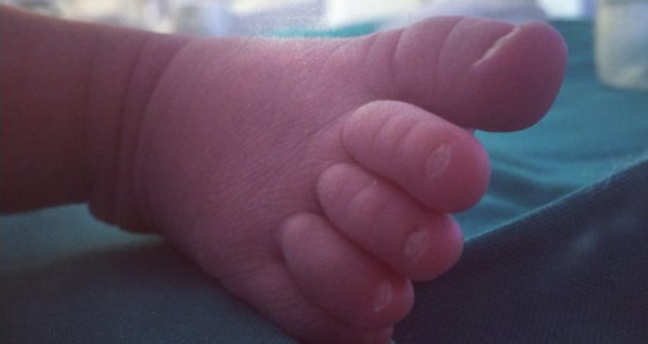 H πρώτη φωτογραφία της νεογέννητης κόρης του ζευγαριού της ελληνικής showbiz