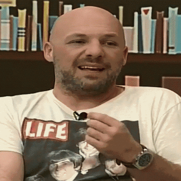 Ο Νίκος Μουτσινάς απαντά για την πρόταση του Mega να κάνει το πρωινό - VIDEO