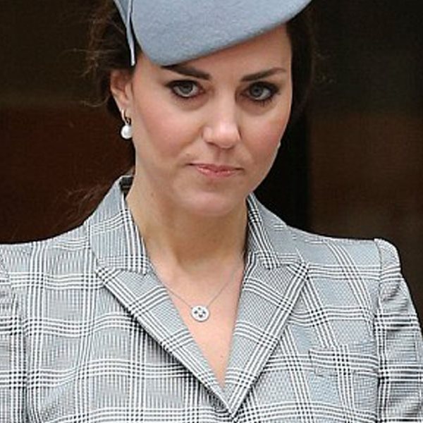 Kate Middleton: Η δημόσια εμφάνιση με φουσκωμένη κοιλίτσα

















































