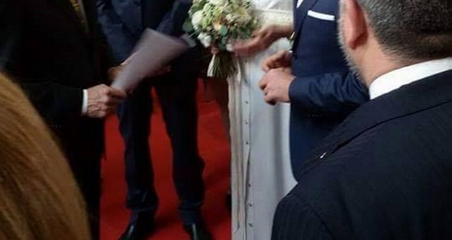 Το ζευγάρι της ελληνικής showbiz παντρεύτηκε! Πλάνα από τον γάμο - VIDEO
