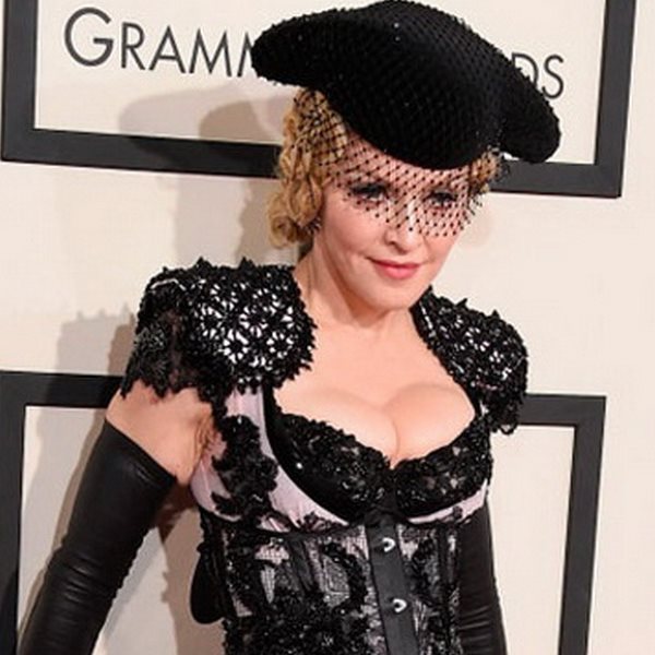 Madonna: Άγριο κράξιμο για τις "50 αποχρώσεις του γκρι"