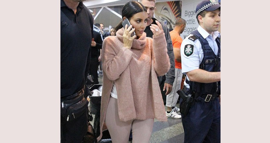 Kim Kardashian: Φόρεσε κολάν αξίας 480 ευρώ που τόνιζε -κι άλλο- τα οπίσθιά της