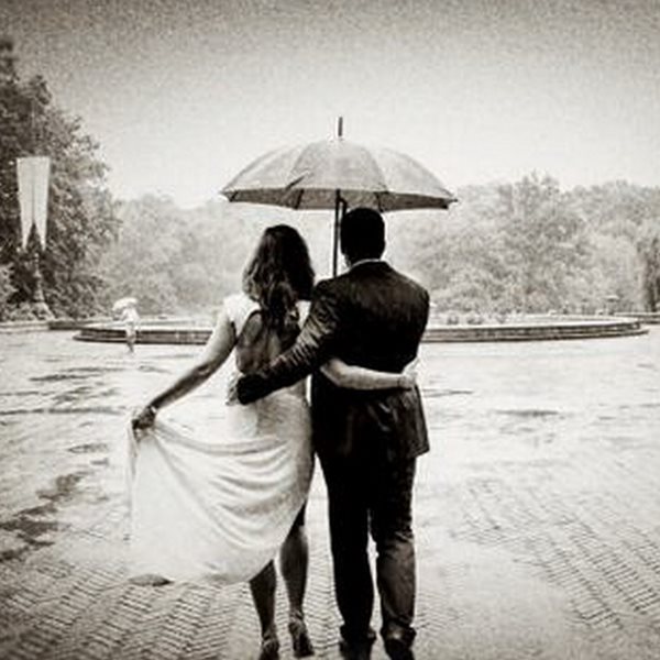 Εύα Αντωνοπούλου:  Όποτε βρέχει θυμάται τον γάμο της
