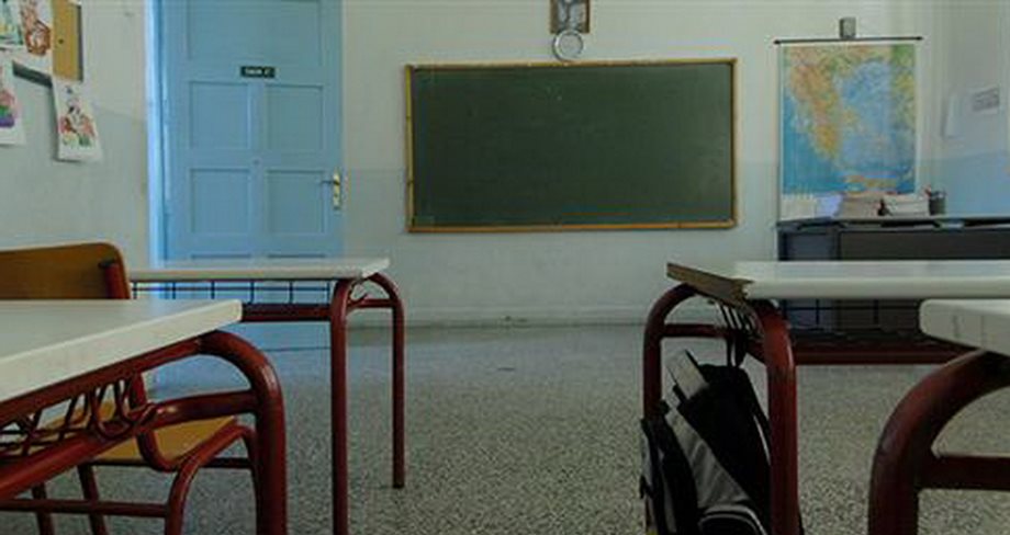 Χιλιάδες «κενά» εκπαιδευτικών βλέπει το Υπουργείο Παιδείας στα σχολεία