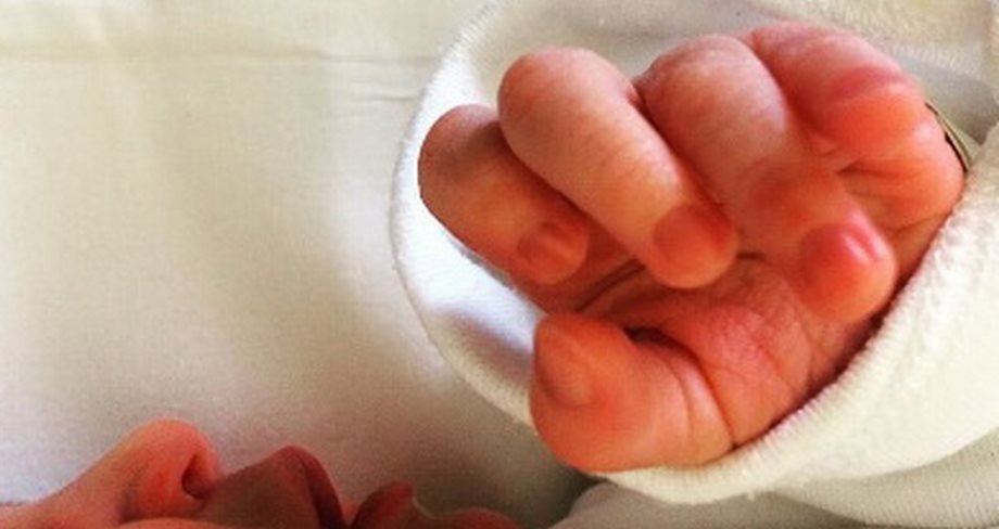 Ο Έλληνας παρουσιαστής δημοσίευσε φωτογραφία του νεογέννητου!