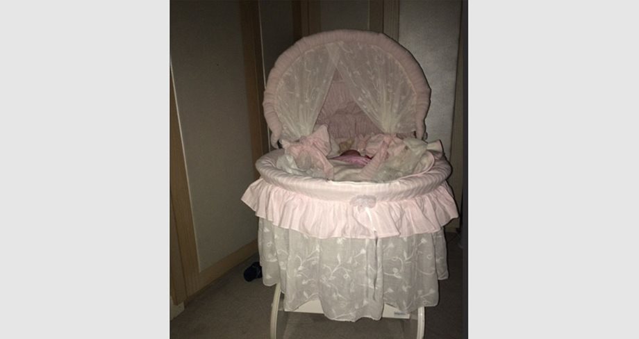 Η τραγουδίστρια φωτογράφισε το νεογέννητο μωράκι της στην κούνια του