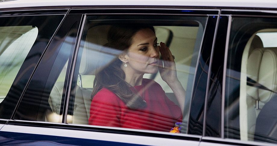 Kate Middleton: Γιατί έβαλε τα κλάματα; 