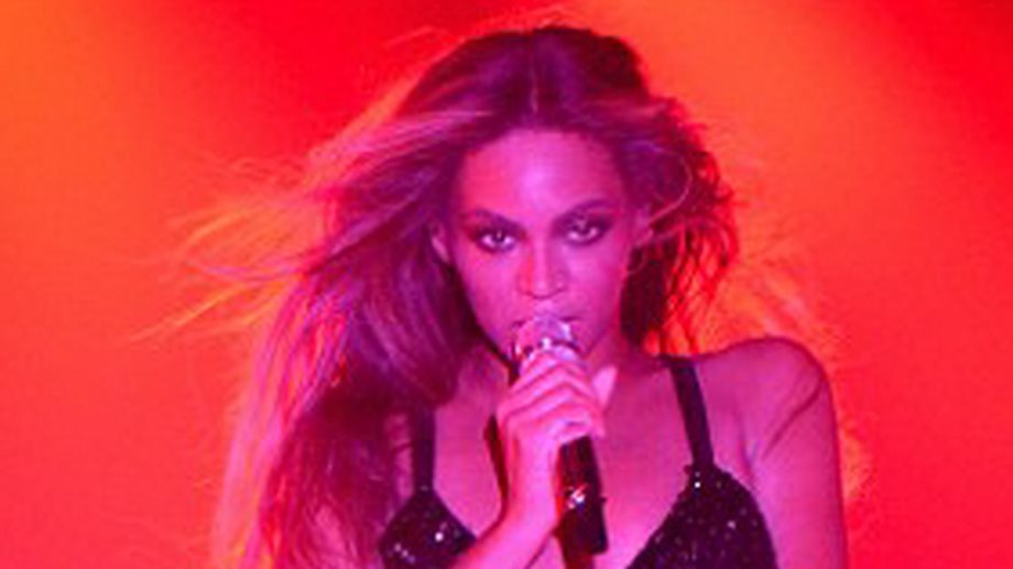 Beyonce: Ποιά Rihanna; Δείτε τι φόρεσε και τους άφησε όλους με το στόμα ανοιχτό!