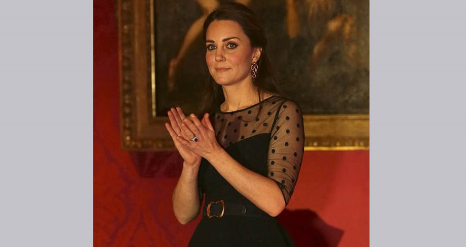 Kate Middleton: Η κοιλίτσα της έχει φουσκώσει πολύ κι εκείνη δε σταματά τις δημόσιες εμφανίσεις
