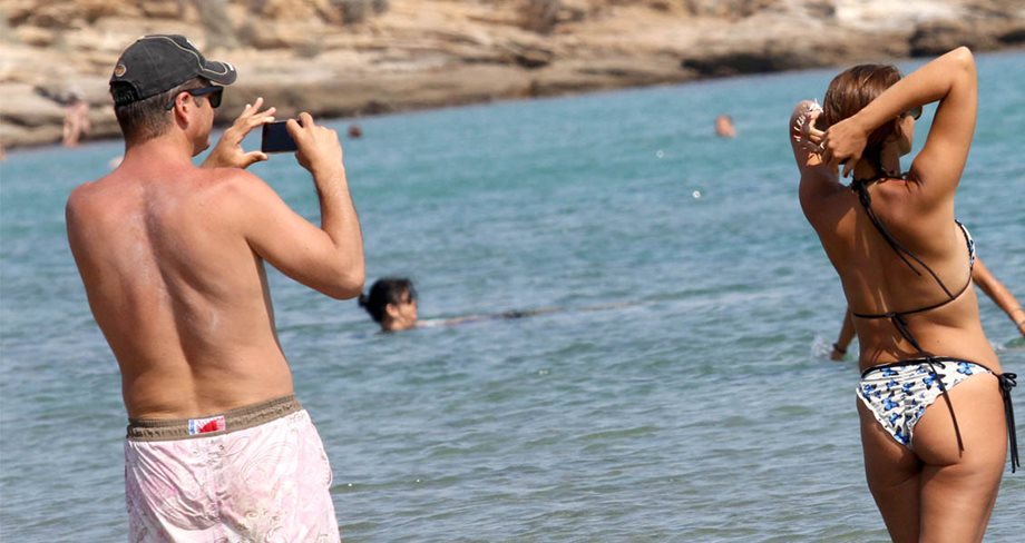 Ο σύζυγος της Ελληνίδας παρουσιάστριας την φωτογραφίζει στην πιο όμορφη πόζα