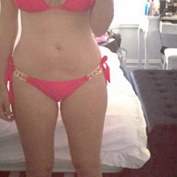 Η celebrity ποζάρει με το bikini της μετά το πρόβλημα υγείας