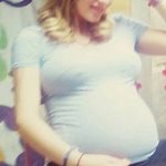 Η Ελληνίδα τραγουδίστρια βρίσκεται σε προχωρημένη εγκυμοσύνη και βγάζει selfie με τον σύντροφό της!