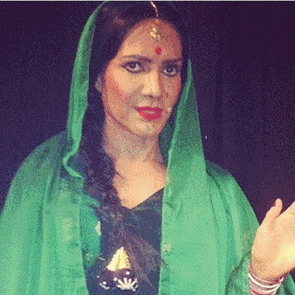 Your face sounds familiar: Άρωμα Ινδίας από τον  Παντελή Καναράκη που εμφανίστηκε ως Nargis 