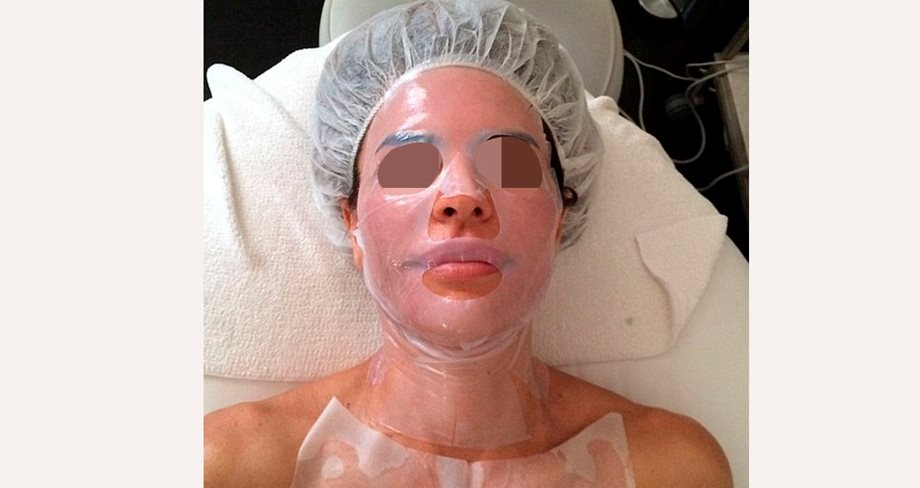 Η 51χρονη ηθοποιός έκανε ειδική μάσκα για να σβήσει τις ρυτίδες και πλέον δηλώνει... 29 ετών!