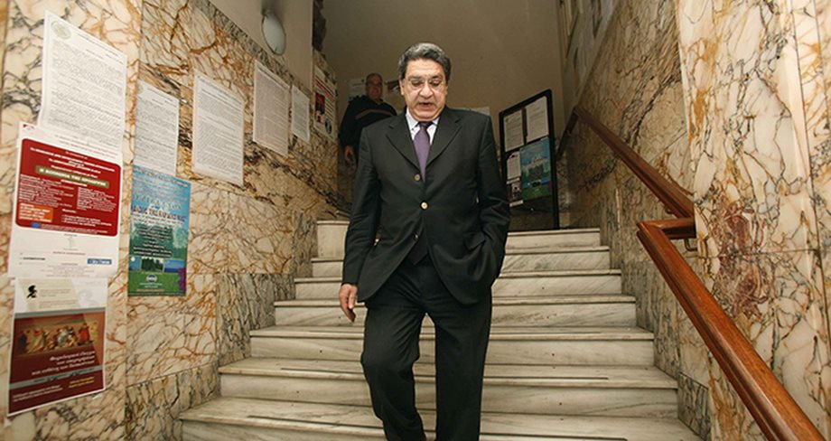 "Έφυγε" από τη ζωή ο πρώην υπουργός Βασίλης Μαγγίνας