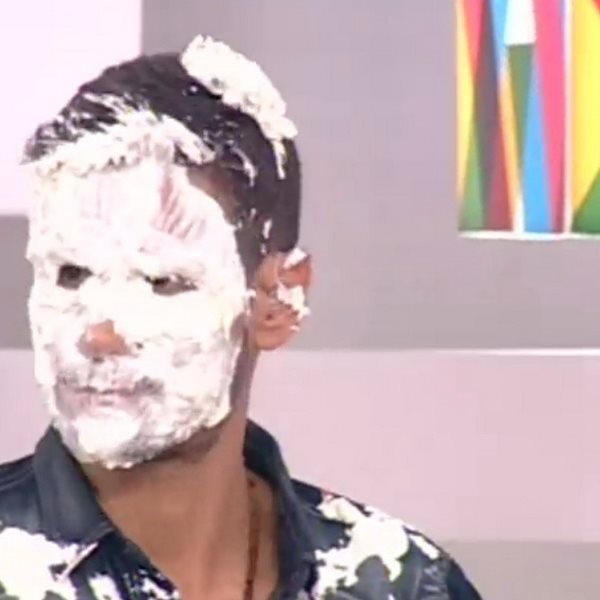 Δημήτρης Ουγγαρέζος: "Έφαγε" τούρτα στο πρόσωπο στην πρεμιέρα του! - VIDEO