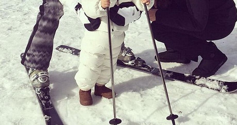 Μήπως η κορούλα της celebrity είναι λίγο μικρή για να μάθει σκι;