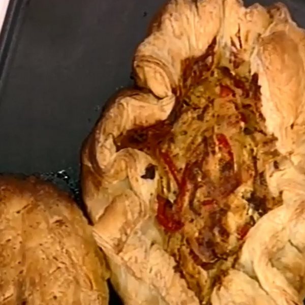 Πιπερόπιτα Φλωρίνης με φύλλο κρούστας από την Αργυρώ Μπαρμπαρίγου (Video)
