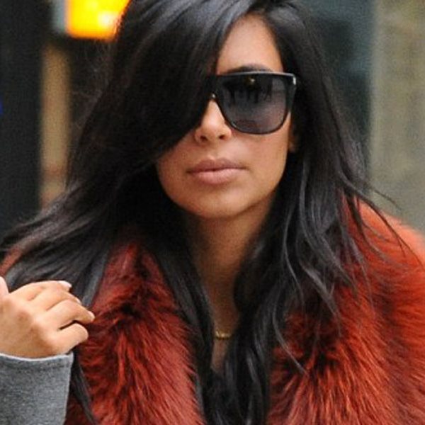 Kim Kardashian: Αν και Σεπτέμβριος έβαλε μια πρόχειρη γούνα και βγήκε