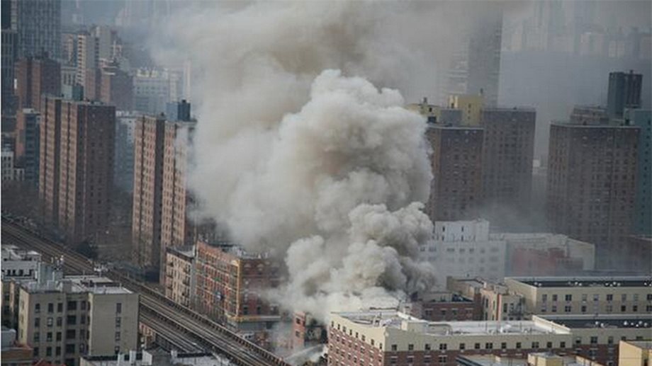 Ισχυρή έκρηξη στη Νέα Υόρκη. Κατέρευσαν δύο κτίρια