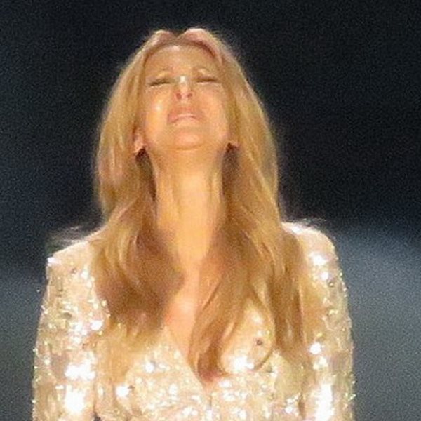 Celine Dion: Ξέσπασε σε λυγμούς στη σκηνή για την απώλεια του συζύγου της - VIDEO - Φωτογραφίες