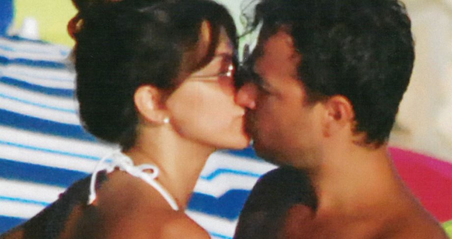 Κατερίνα Παπουτσάκη: Καυτά φιλιά δημοσίως με το σύζυγό της