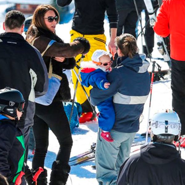Η εγκυμονούσα Δούκισσα Κate Middleton πήγε για σκι στην Ελβετία! Δείτε φωτογραφίες