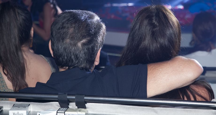 Το νέο ζευγάρι της ελληνικής showbiz έκανε δημόσια εμφάνιση στα μπουζούκια