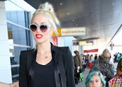 H Gwen Stefani και ο γιος της Kingston Rossdale στο αεροδρόμιο της Νέας Υόρκης