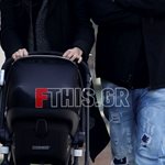 Το ζευγάρι της showbiz έκανε βόλτα με το νεογέννητο γιο του στην Κηφισιά