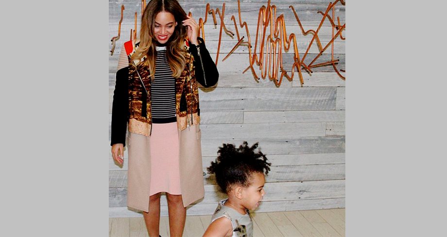 Η κορούλα της Beyonce κλέβει όλη τη δόξα στρέφοντας την προσοχή πάνω της σε ώρα φωτογράφισης