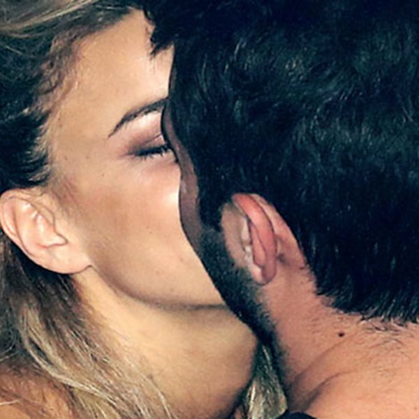 Καυτά φιλιά μετά την επανασύνδεση για το ζευγάρι της ελληνικής showbiz