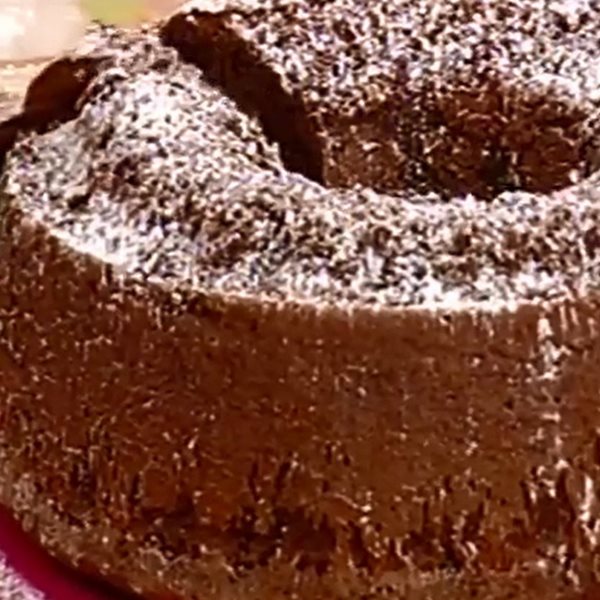 Σοκολατένιο κέικ με παντζάρι (Video)